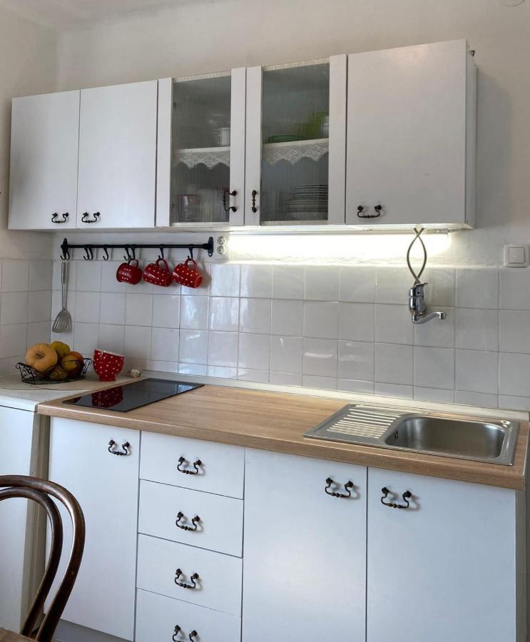 Dida Roko, Rustikalni Apartman S Terasom Каштела Екстер'єр фото